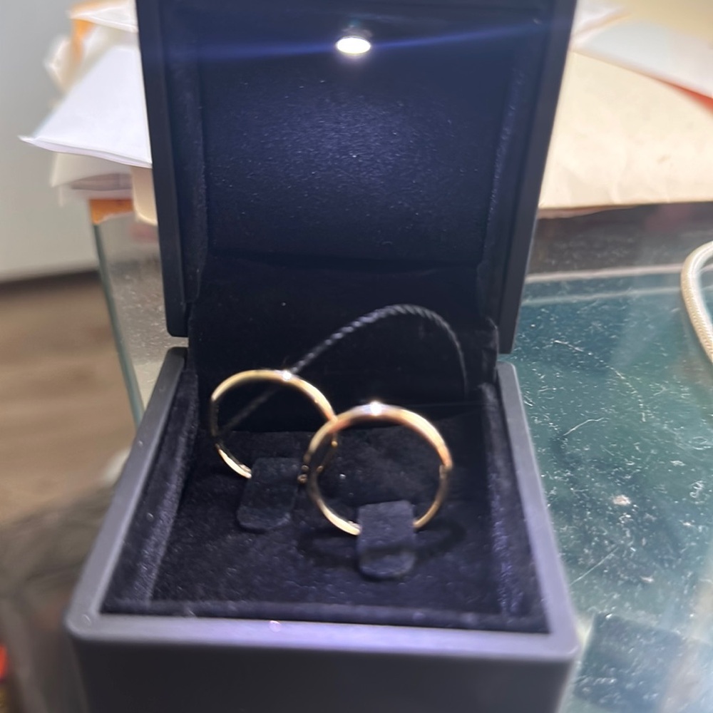 Brand new wedding bands 14 ct gold. Size 6-7
